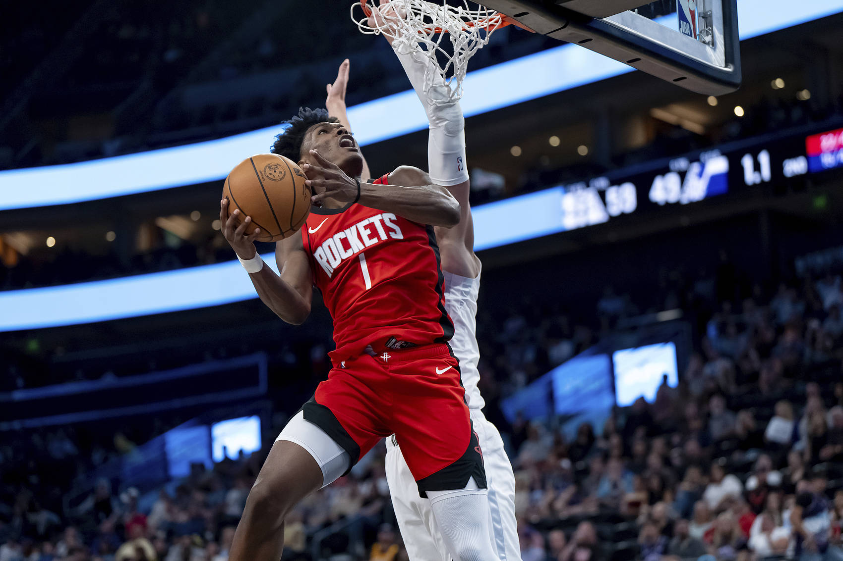 火箭球员伤愈归队，强势回归赛场