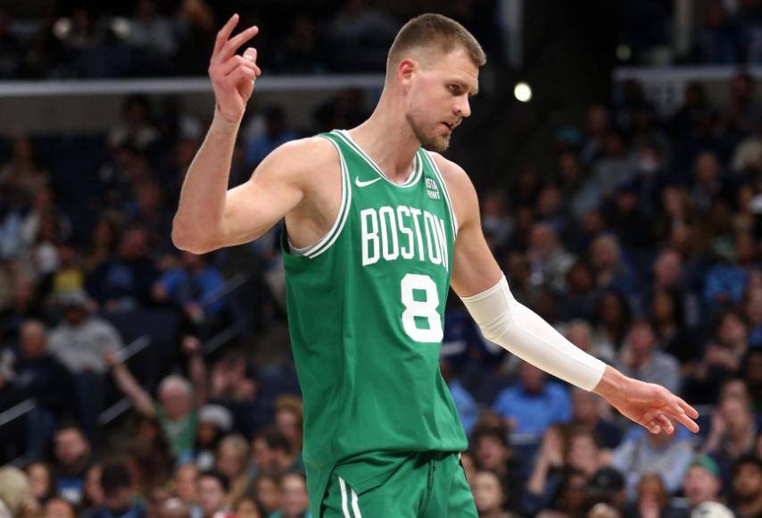 黄蜂险胜湖人，波尔津吉斯关键表现点燃全场！的简单介绍